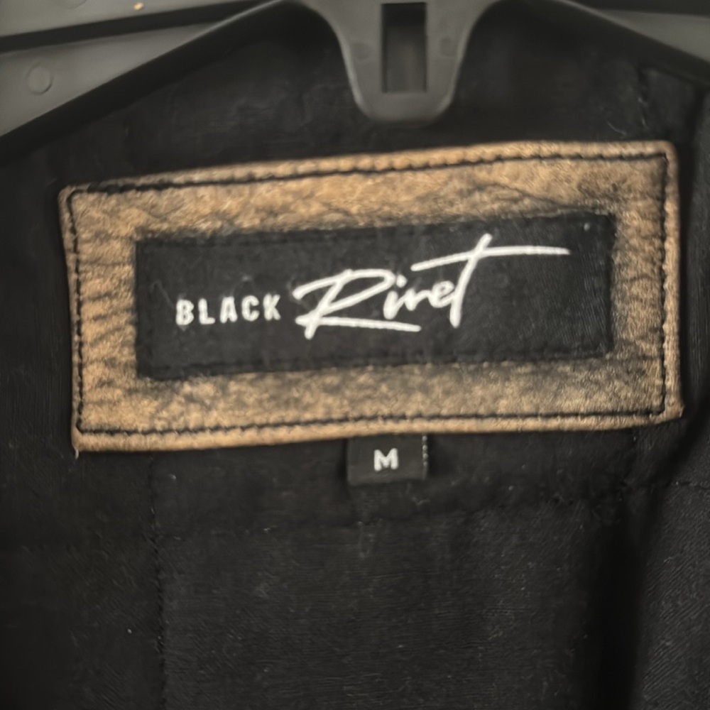 Black Rivet men’s leather jacket. Rugged, classic, durable - Picture 4 of 7